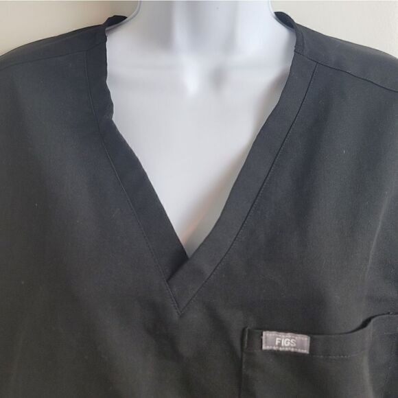 FIGS Technical Collection Vneck Top - Picture 4 of 7